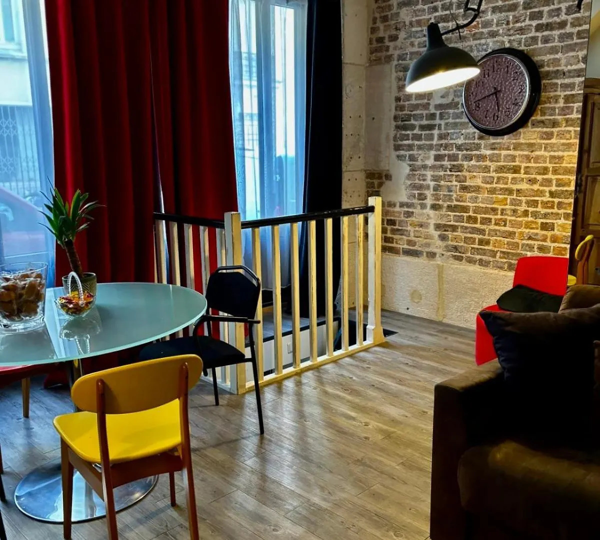 Charming Apartment For 4 People 1 Baby In The Heart Of Parijs