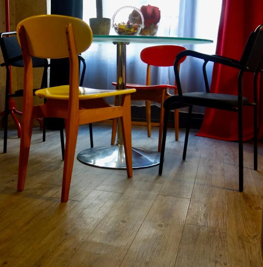 Charming Apartment For 4 People 1 Baby In The Heart Of Paris France