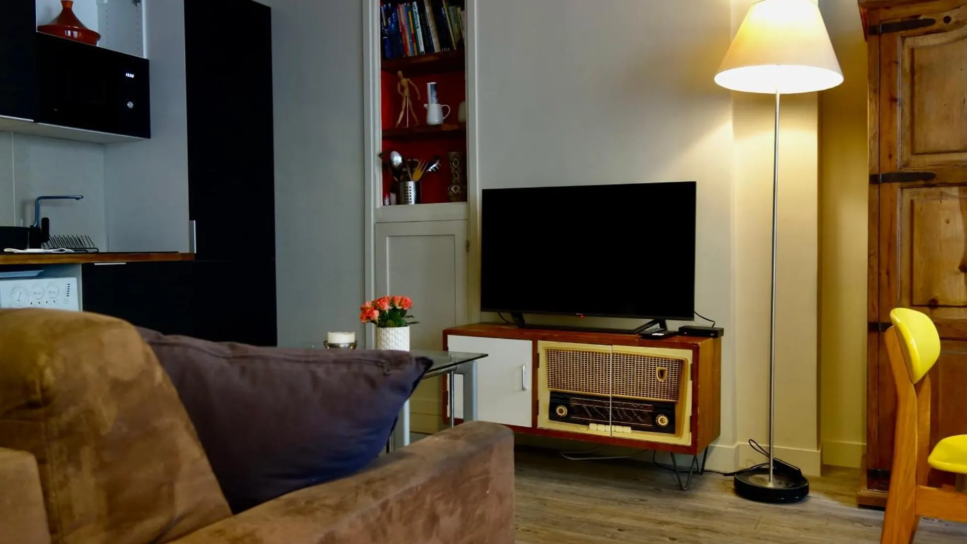 Charming Apartment For 4 People 1 Baby In The Heart Of Parijs